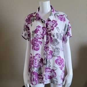 Banana Republic ladies size Large button down top
